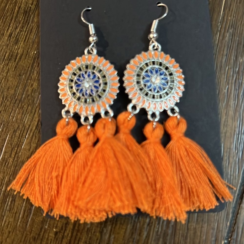 EARRINGS - Picture 2 of 2